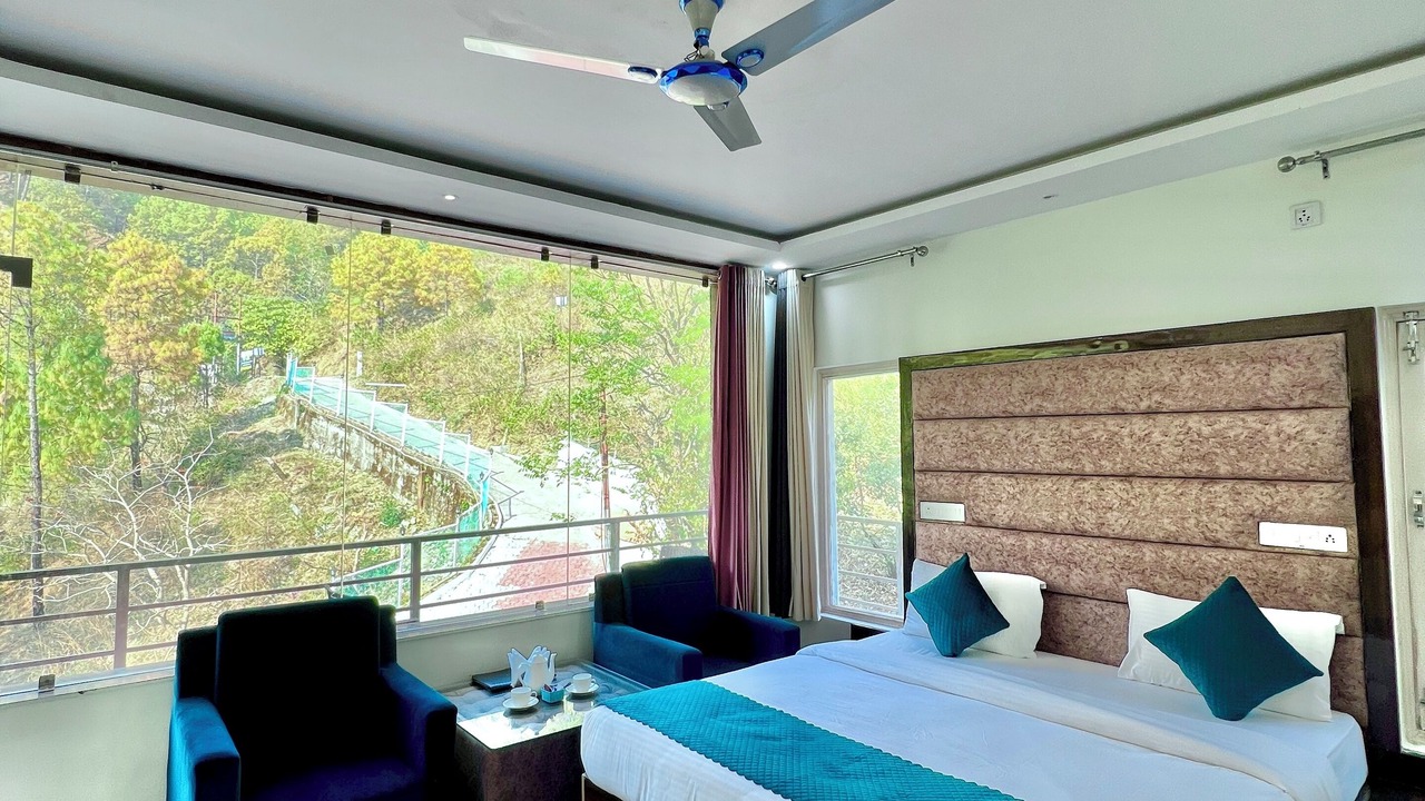 Photo of Bedroom in Lansdowne