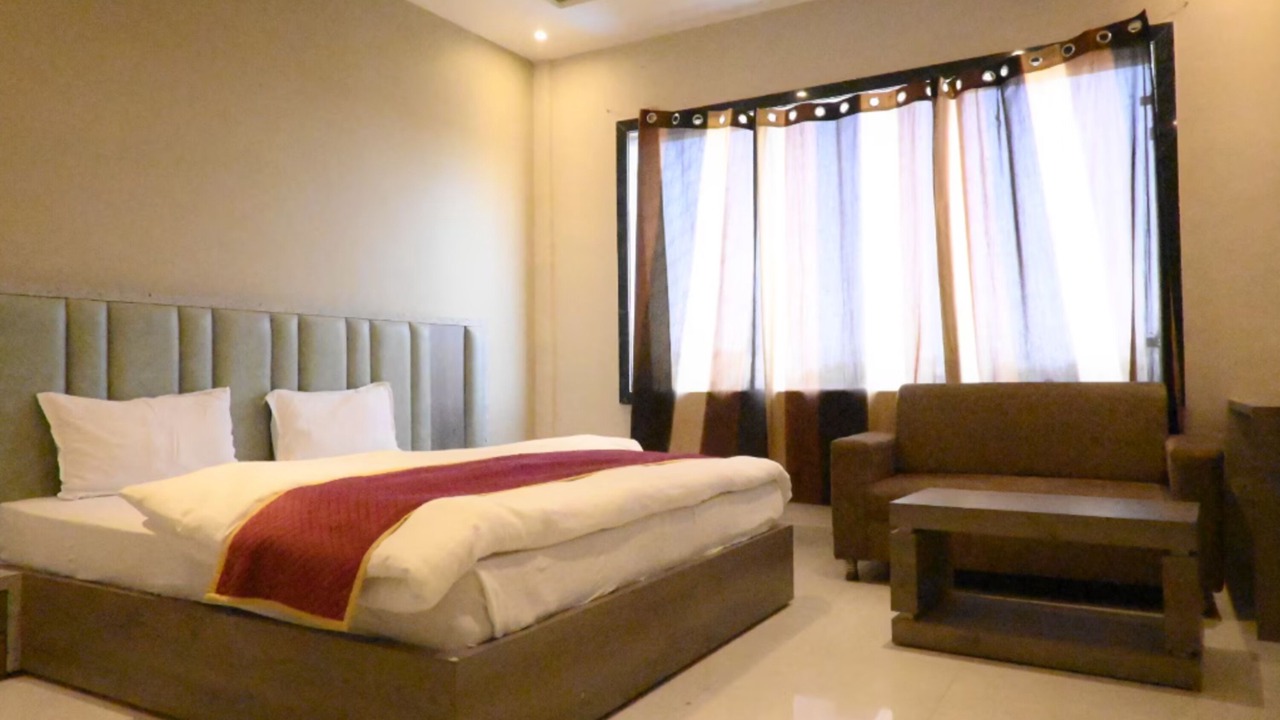 Photo of Bedroom in Shikohabad