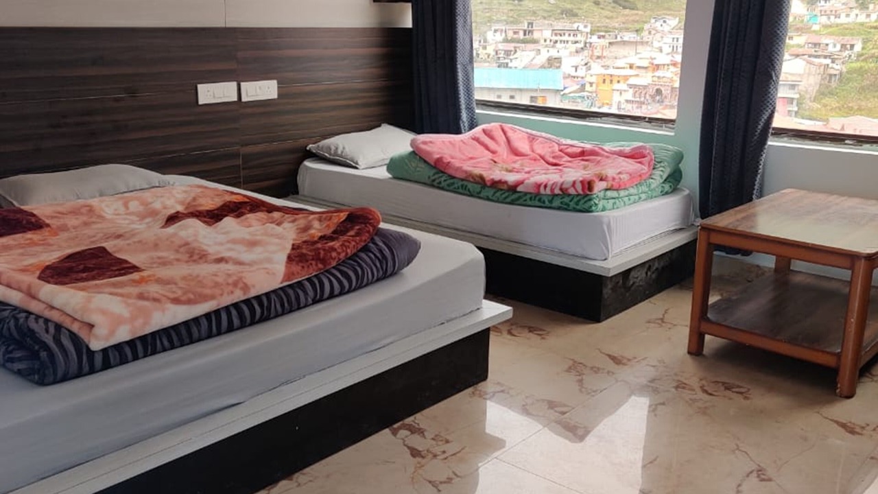 Photo of Bedroom in Badrinath