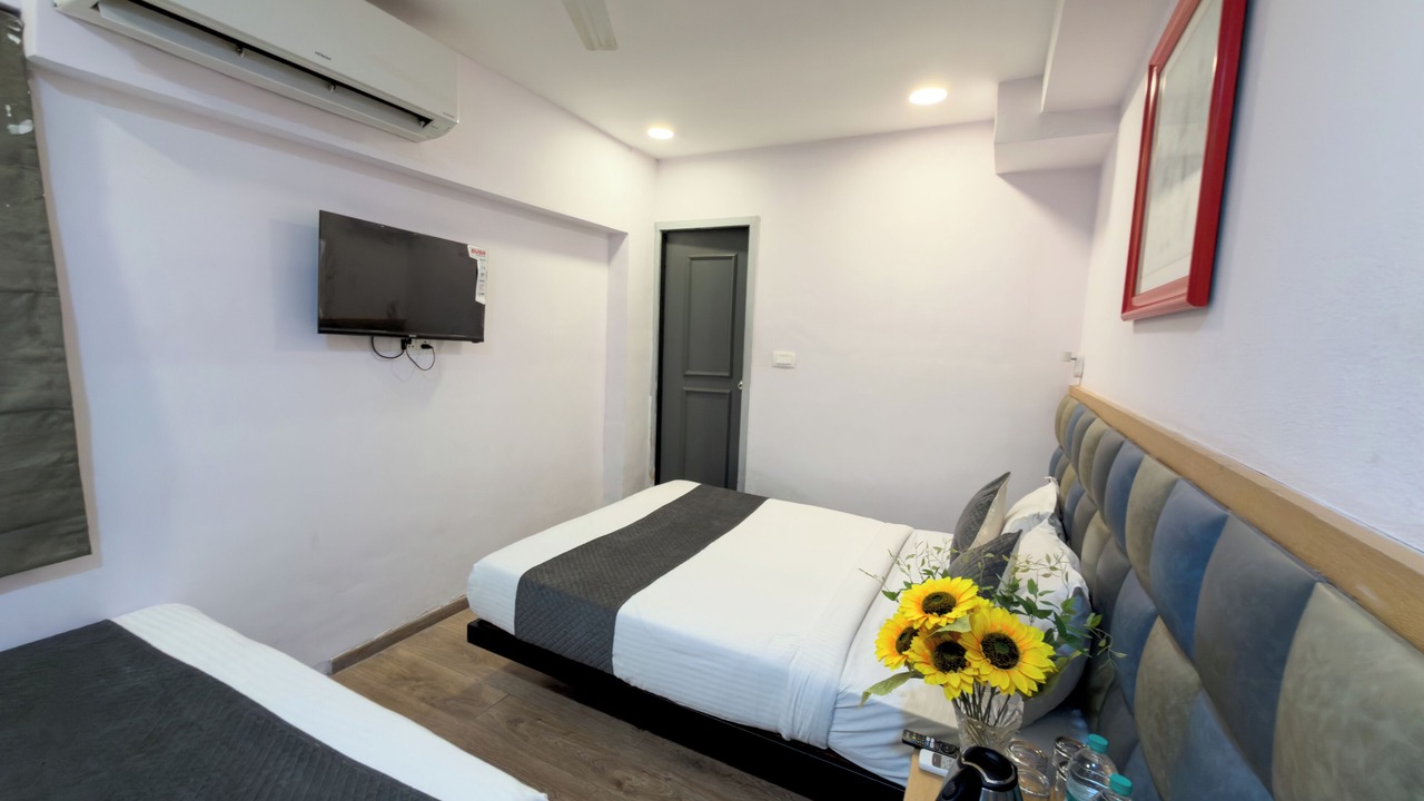 Photo of Bedroom in Prabhadevi