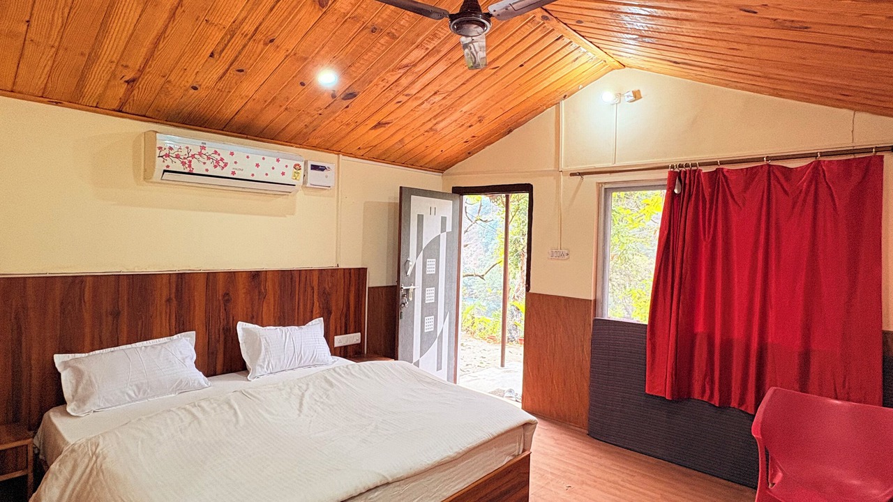 Photo of Bedroom in Taliyal Gaon