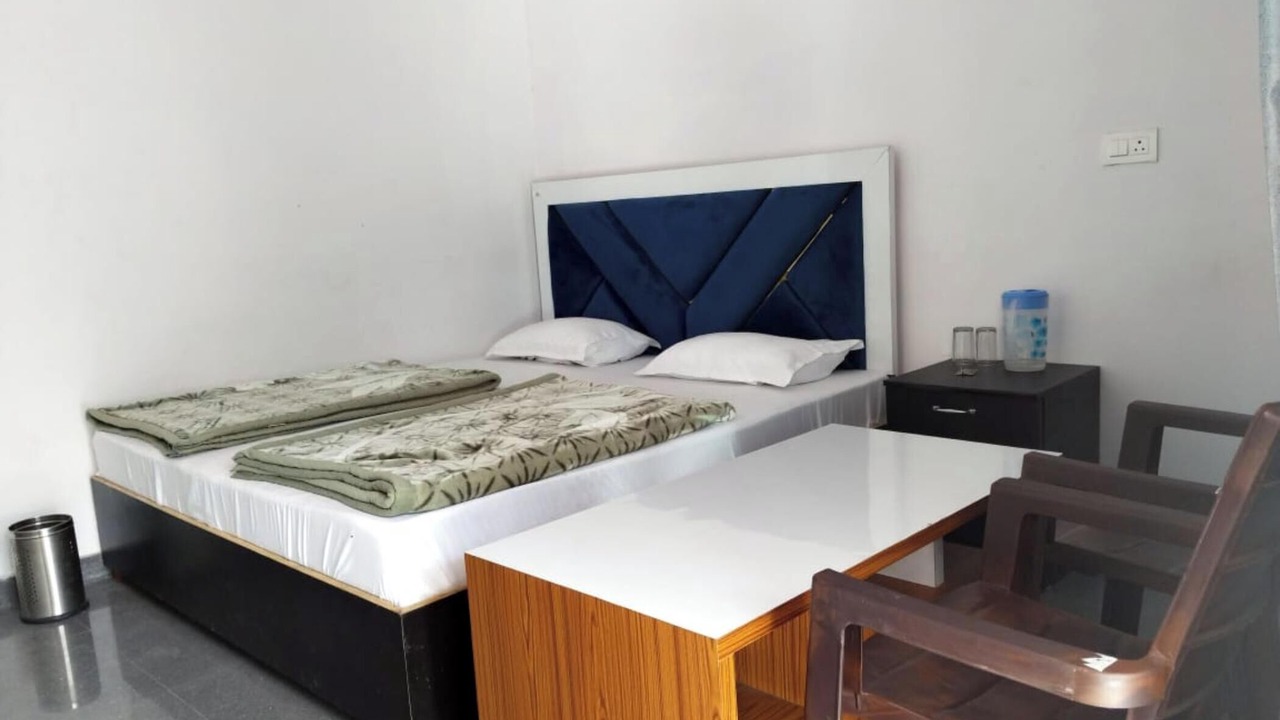 Photo of Bedroom in Gangotri