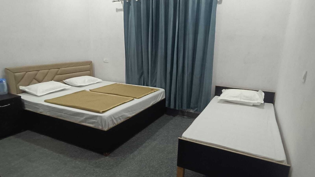 Photo of Bedroom in Gangotri