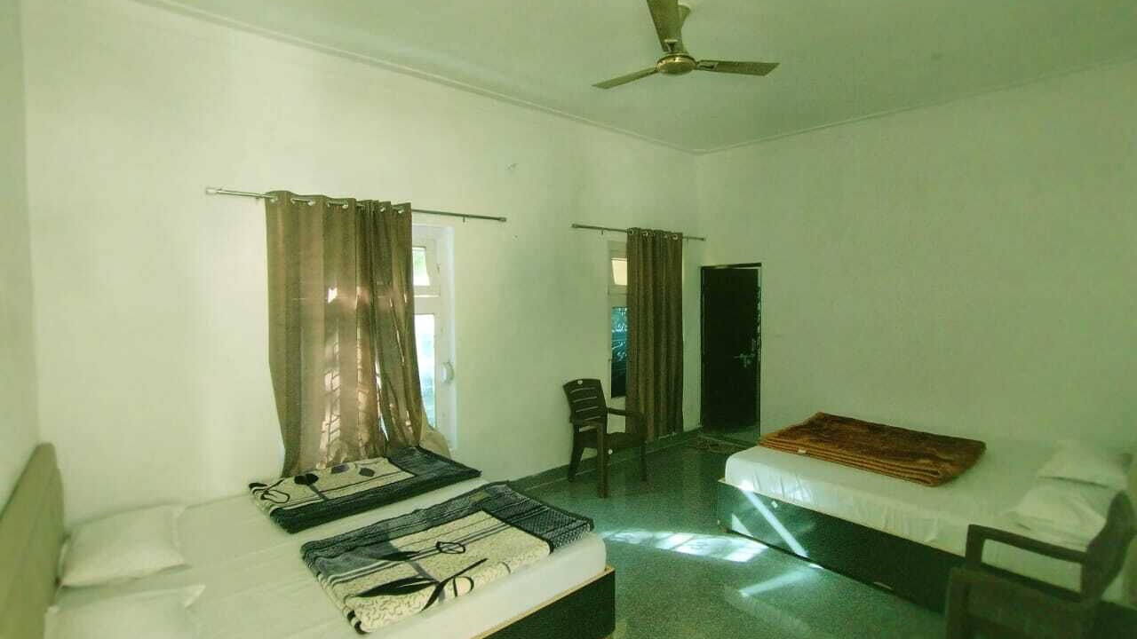 Photo of Bedroom in Gangotri