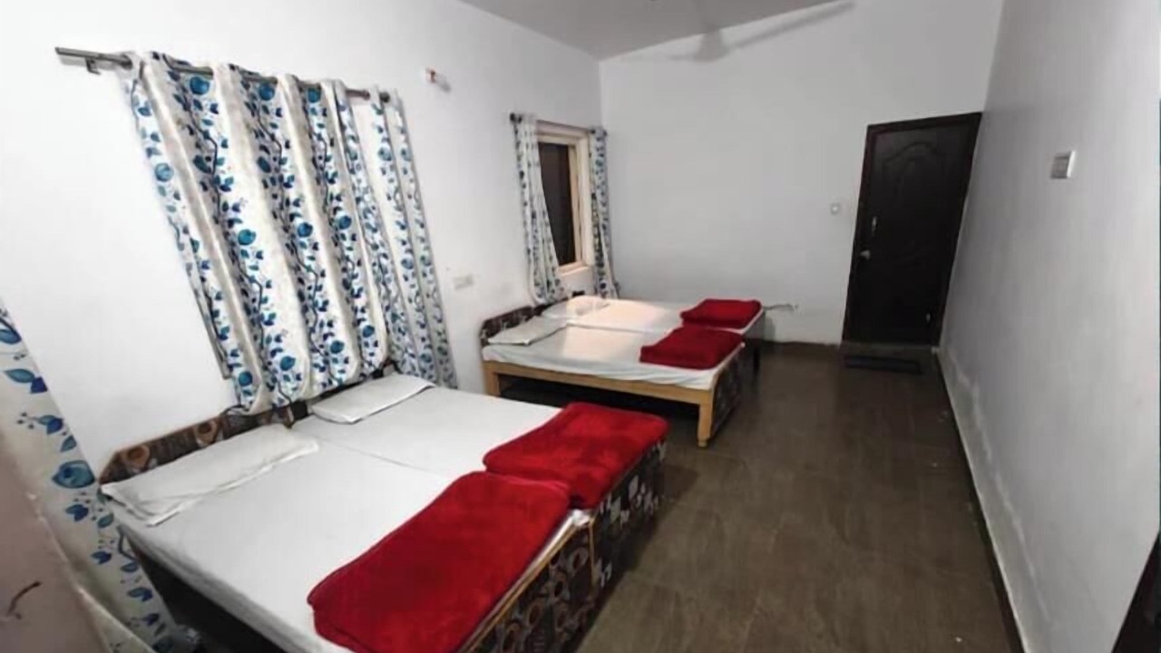 Photo of Bedroom in Narainkoti