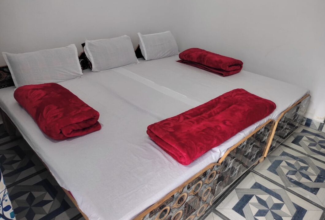 Photo of Bedroom in Narainkoti