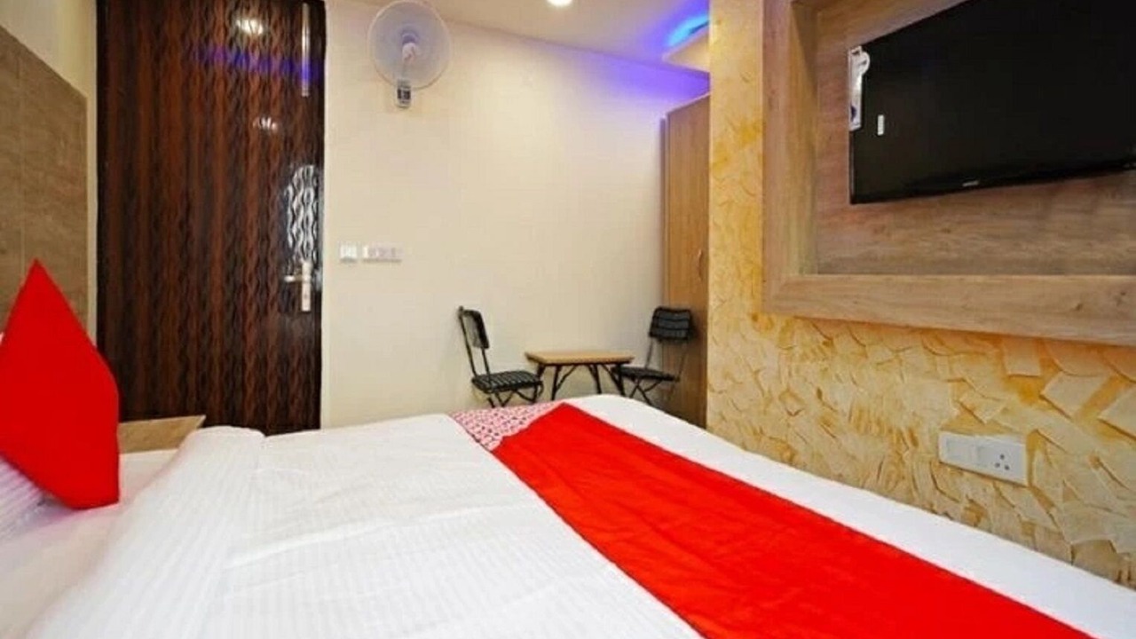 Photo of Bedroom in Mahipalpur