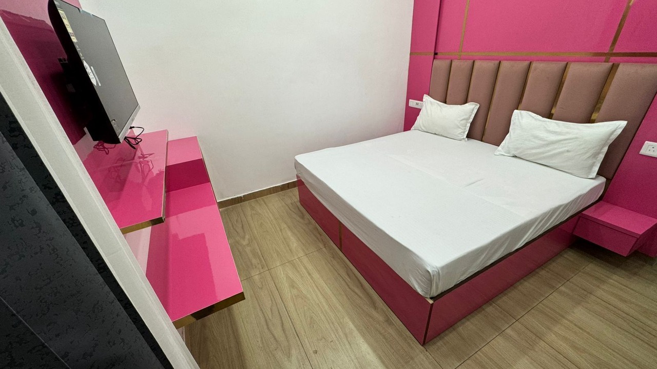 Photo of Bedroom in Rajpura