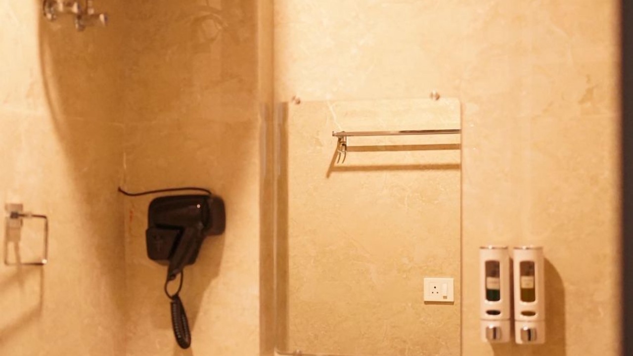 Photo of Bathroom in Tapovan