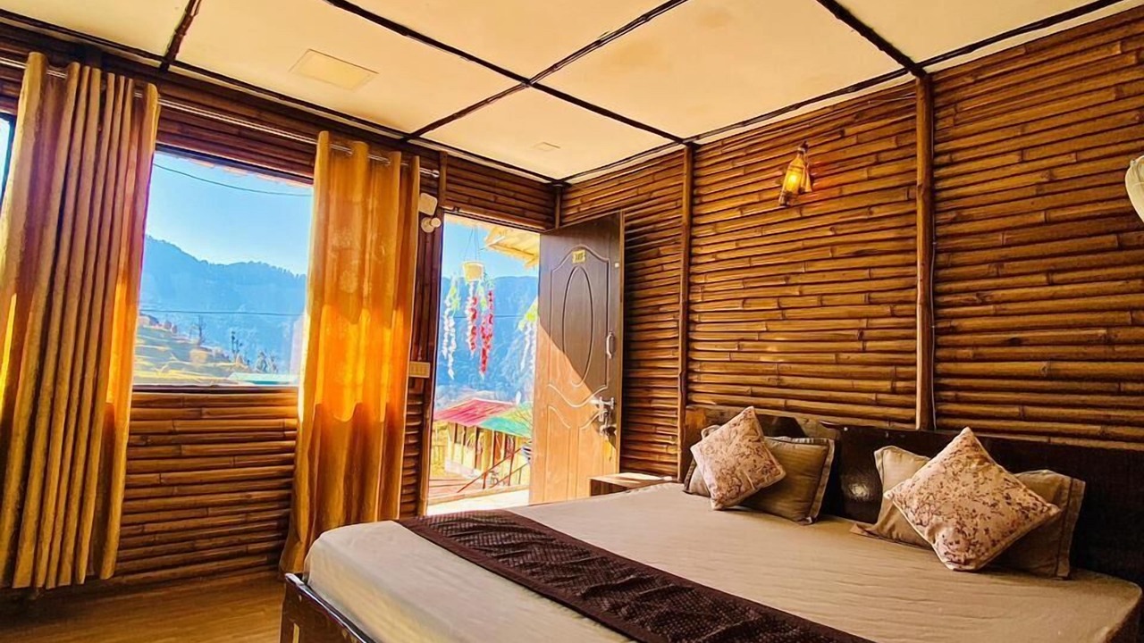 Photo of Bedroom in Tehri Range