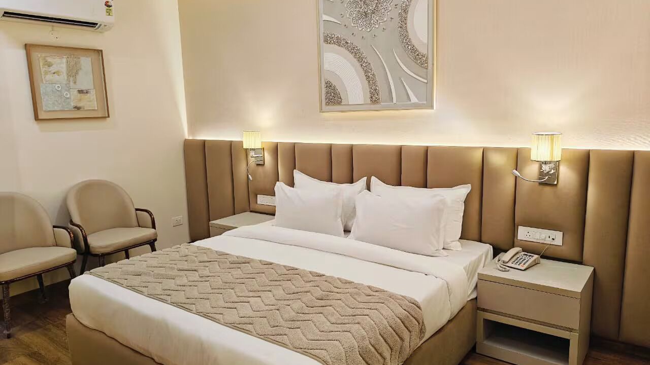 Photo of Bedroom in Sector 5