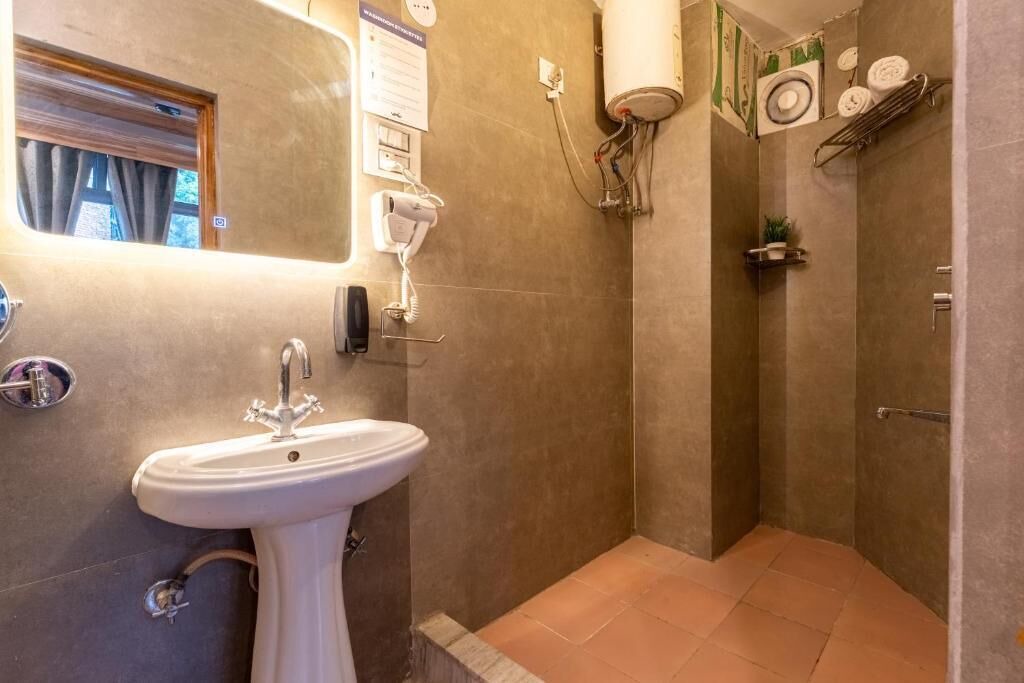 Photo of Bathroom in Tapovan