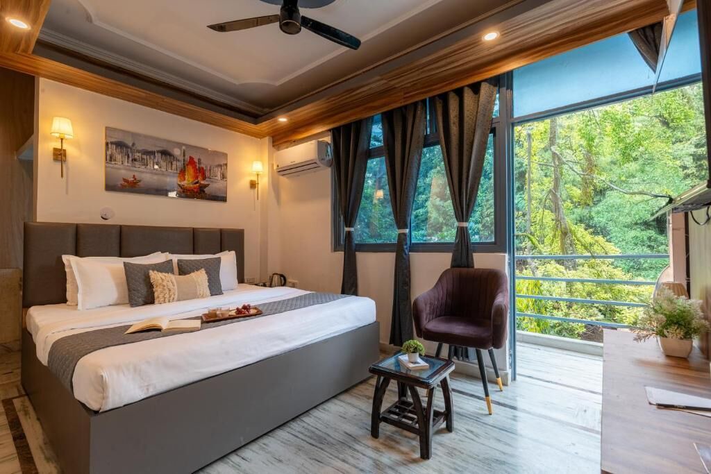 Photo of Bedroom in Tapovan