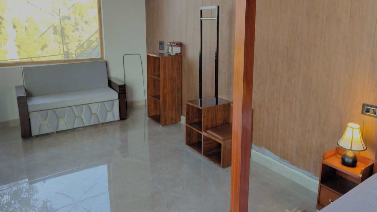 Photo of Bedroom in Devaprayag