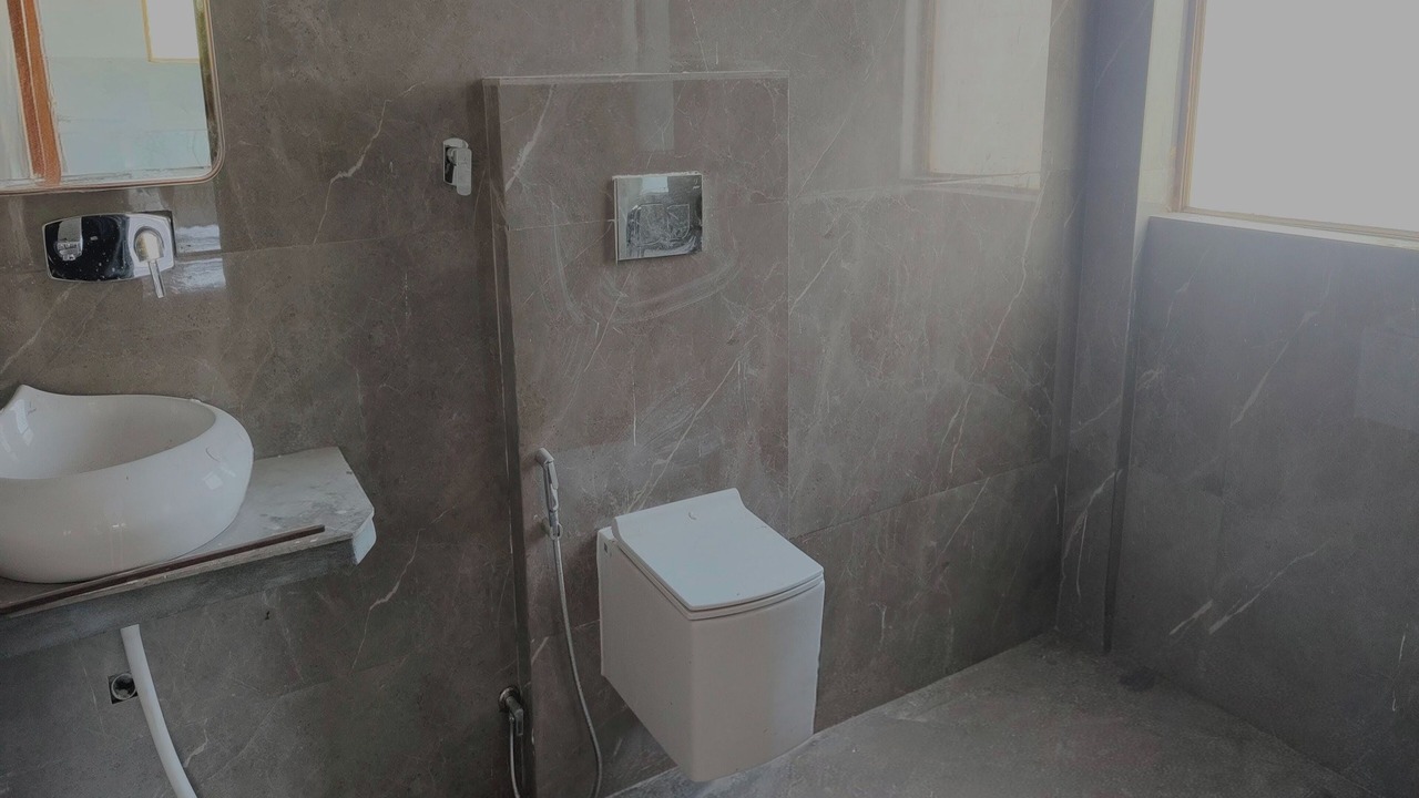 Photo of Bathroom in Devaprayag