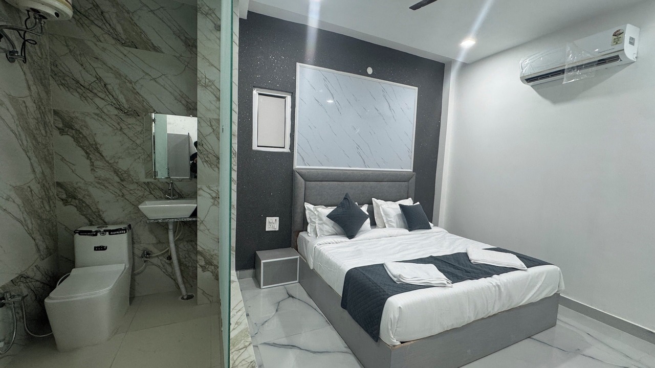 Photo of Bedroom in Haridwar