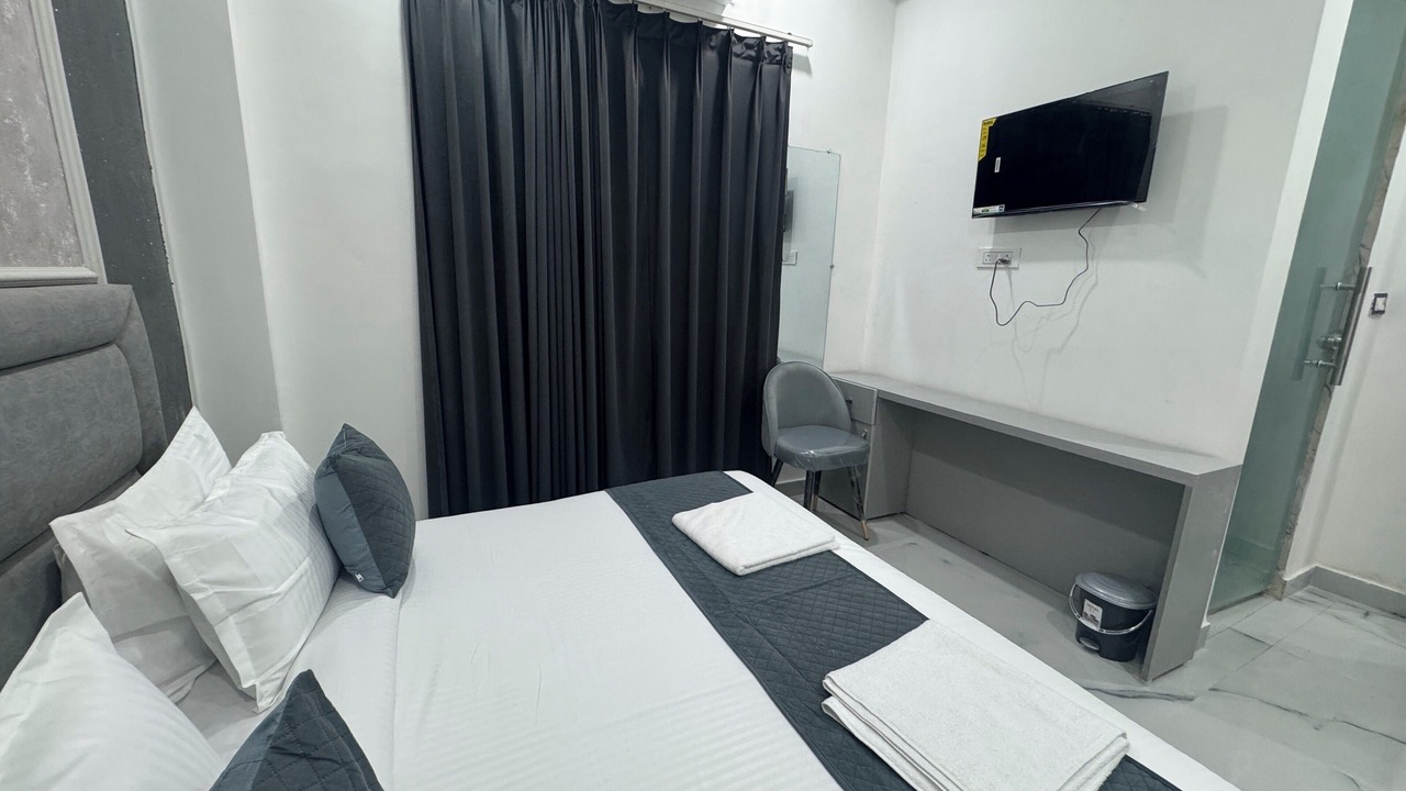 Photo of Bedroom in Haridwar