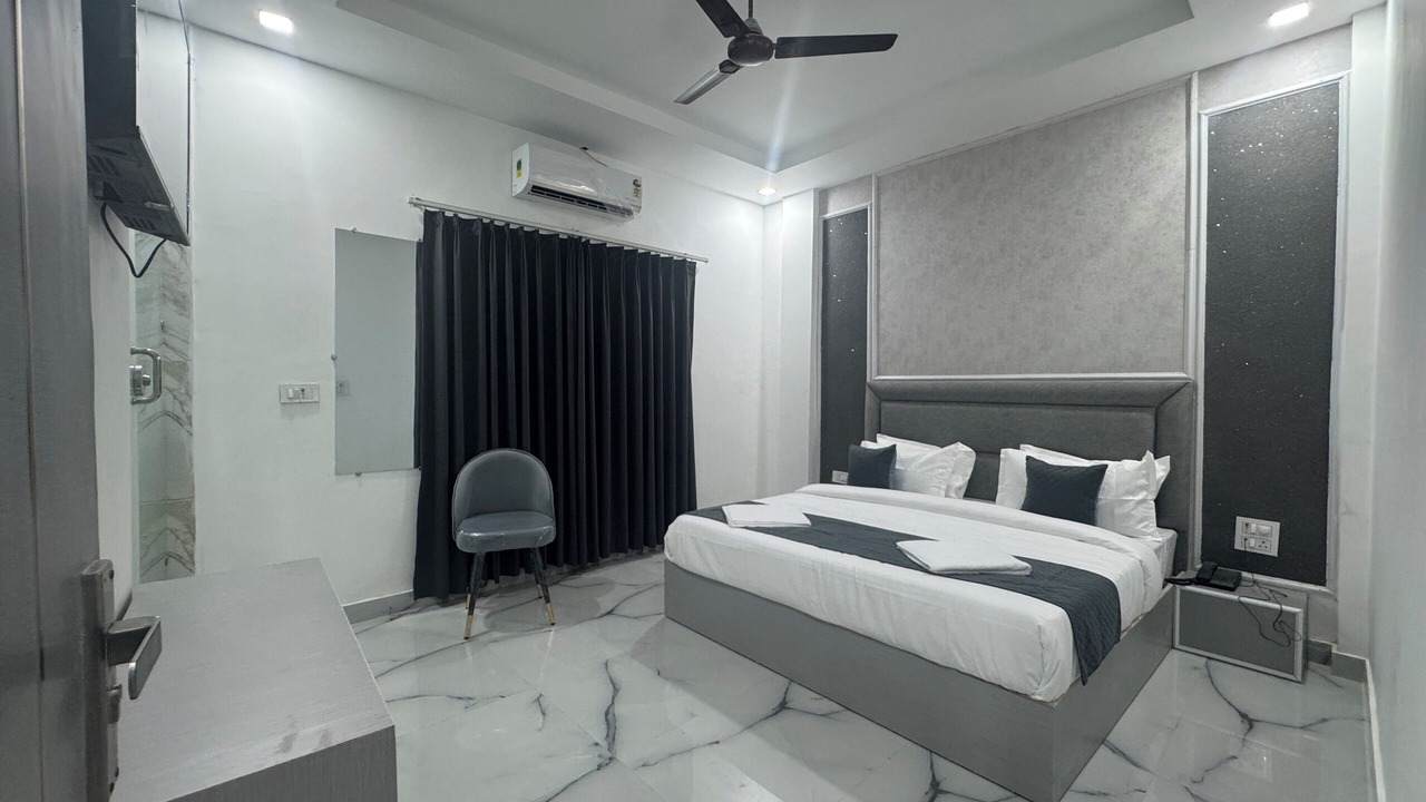 Photo of Bedroom in Haridwar