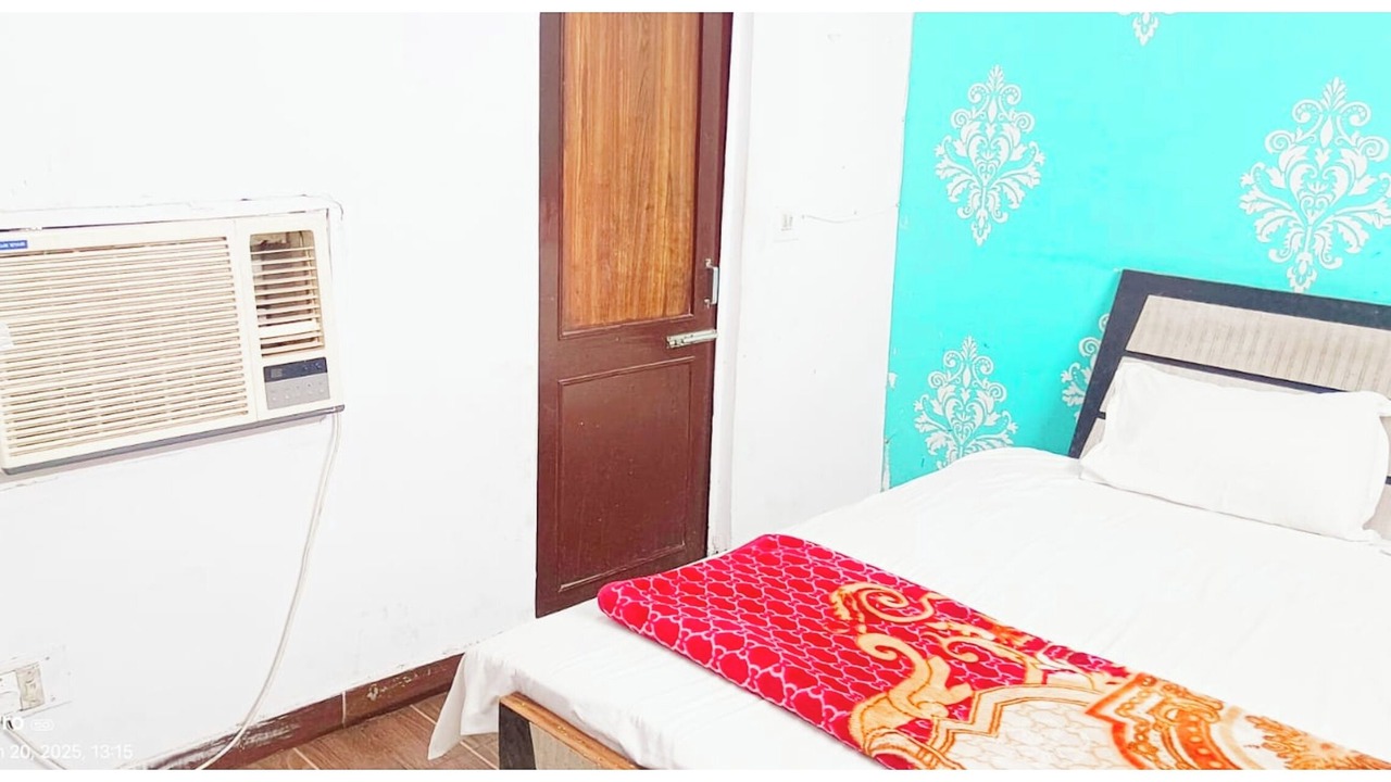 Photo of Bedroom in Charbagh