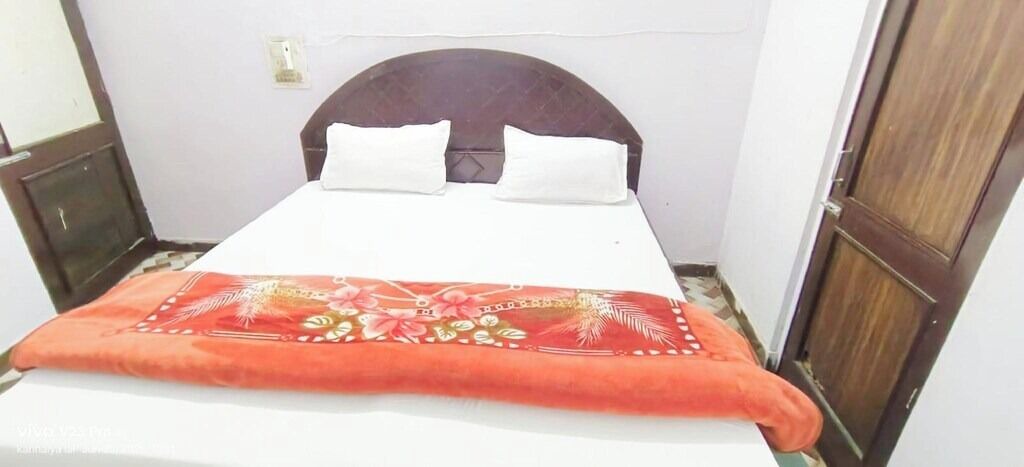 Photo of Bedroom in Charbagh