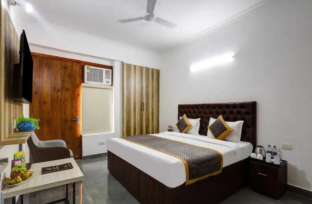 Photo of Bedroom in Sector 70