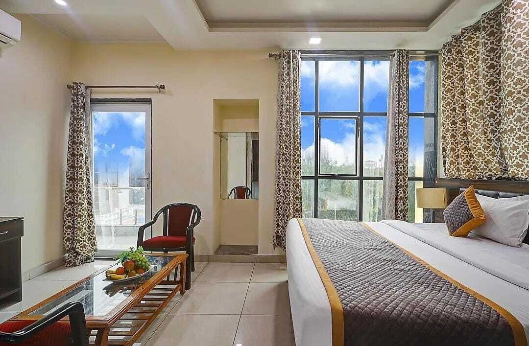Photo of Bedroom in Sector 70