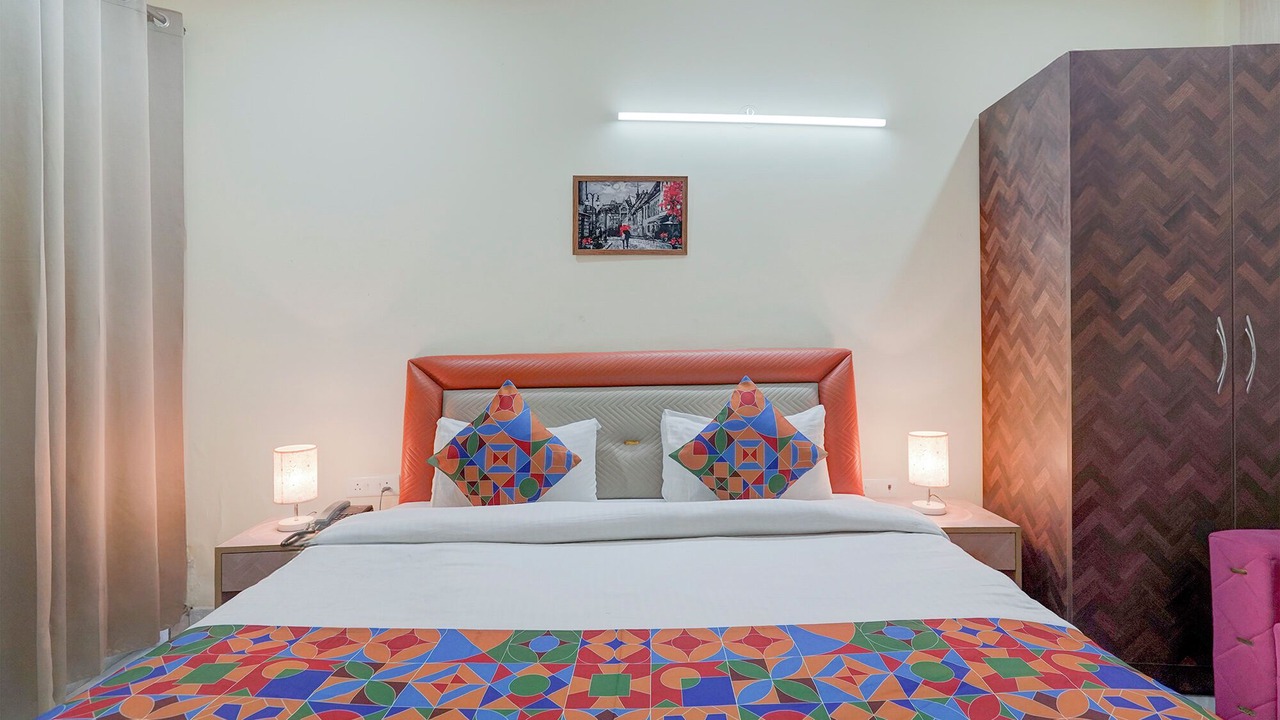 Photo of Bedroom in Sector 70