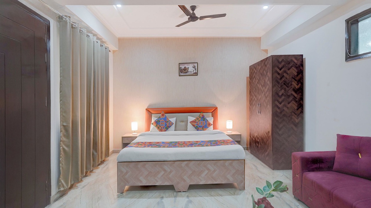 Photo of Bedroom in Sector 70