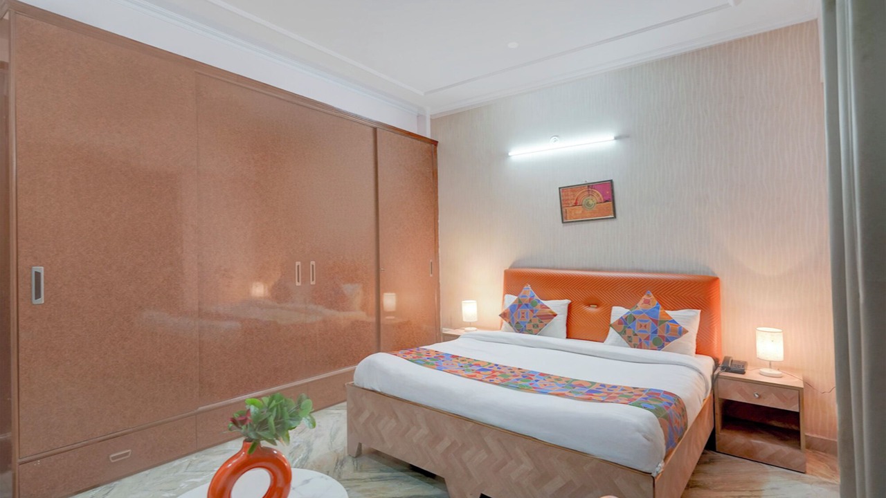 Photo of Bedroom in Sector 70