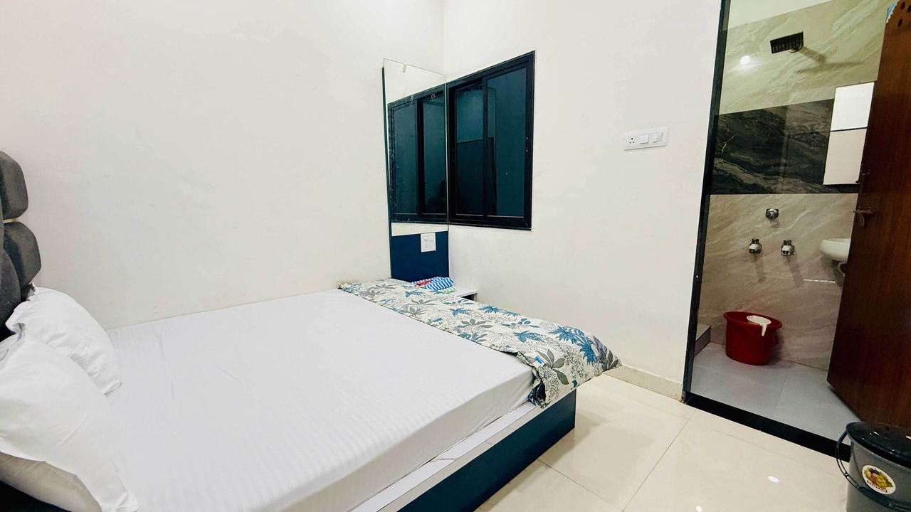 Photo of Bedroom in Omkareshwar