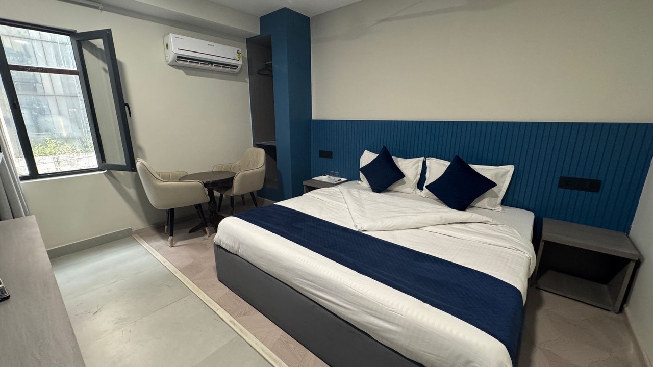 Photo of Bedroom in Mayapur