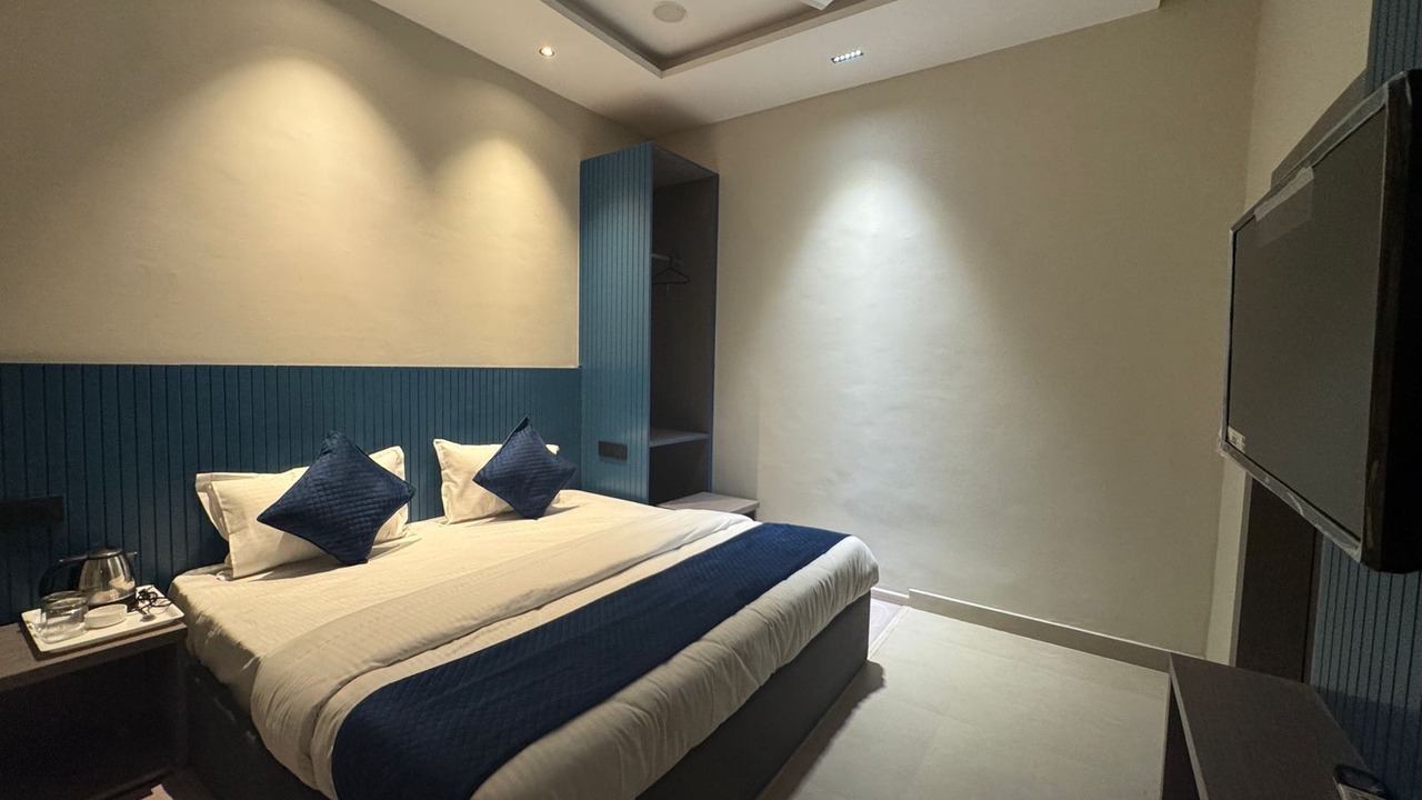 Photo of Bedroom in Mayapur