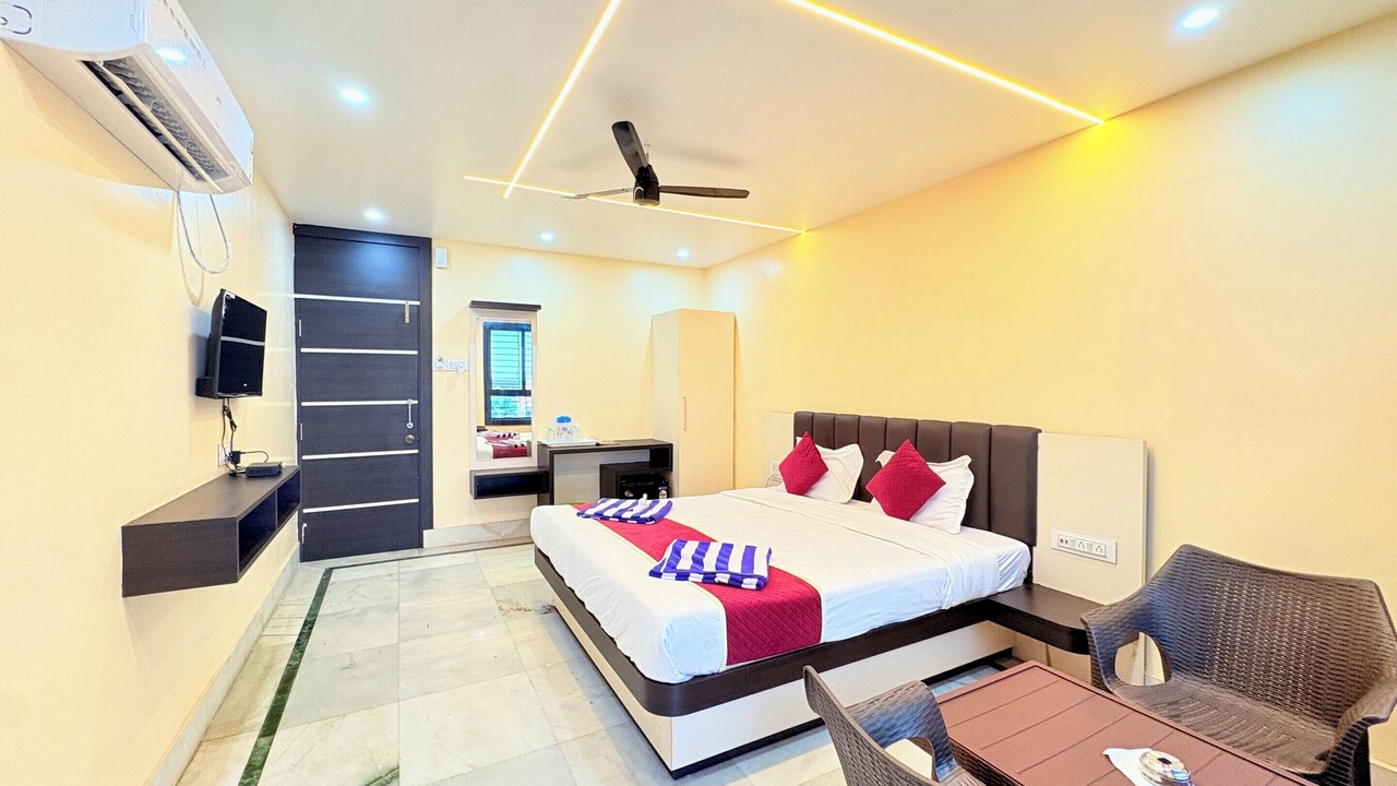 Photo of Bedroom in Tarapith