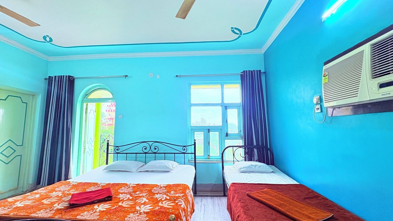 Photo of Bedroom in Tarapith
