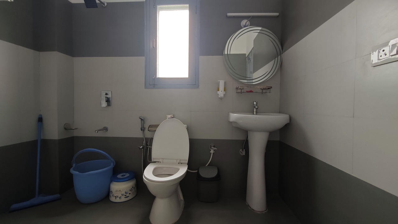 Photo of Bathroom in Theog