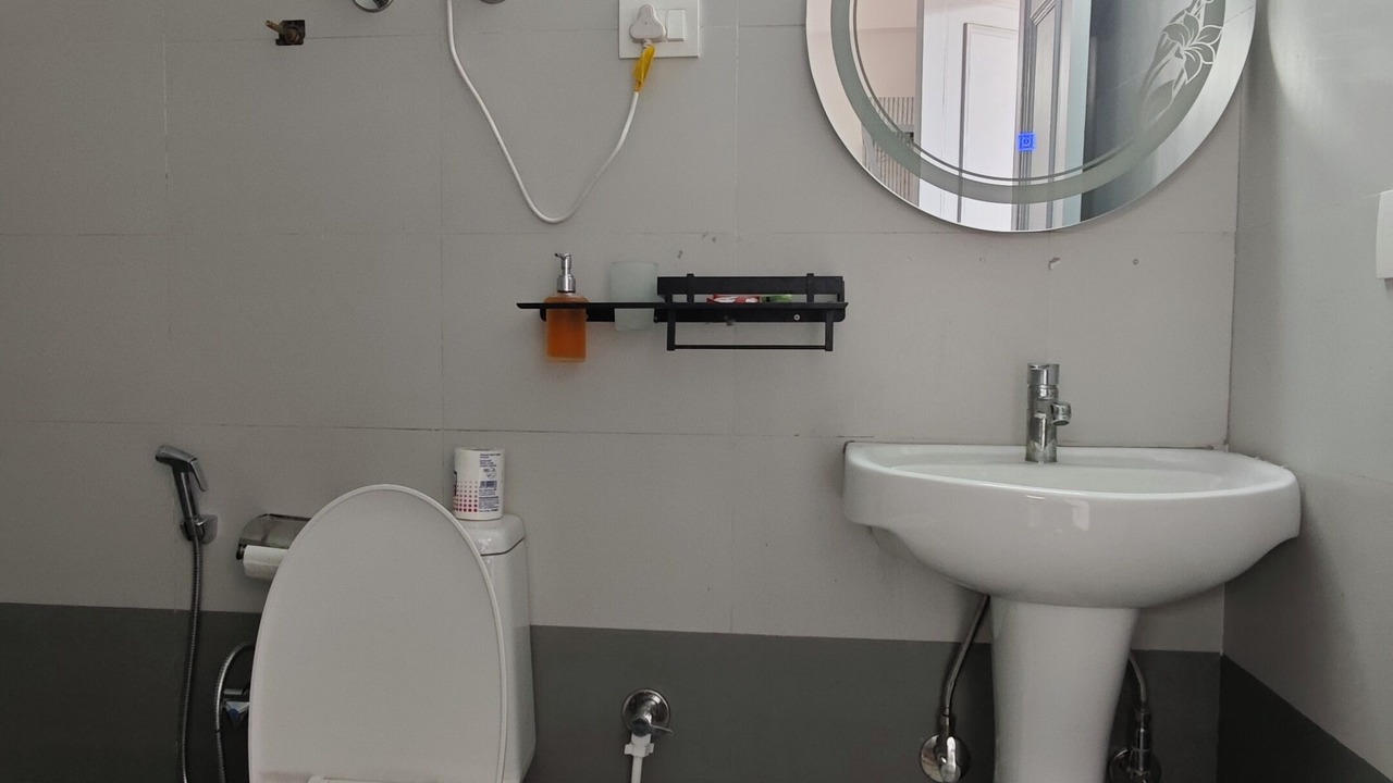 Photo of Bathroom in Theog