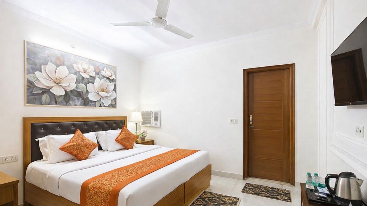 Photo of Bedroom in Dariyaganj