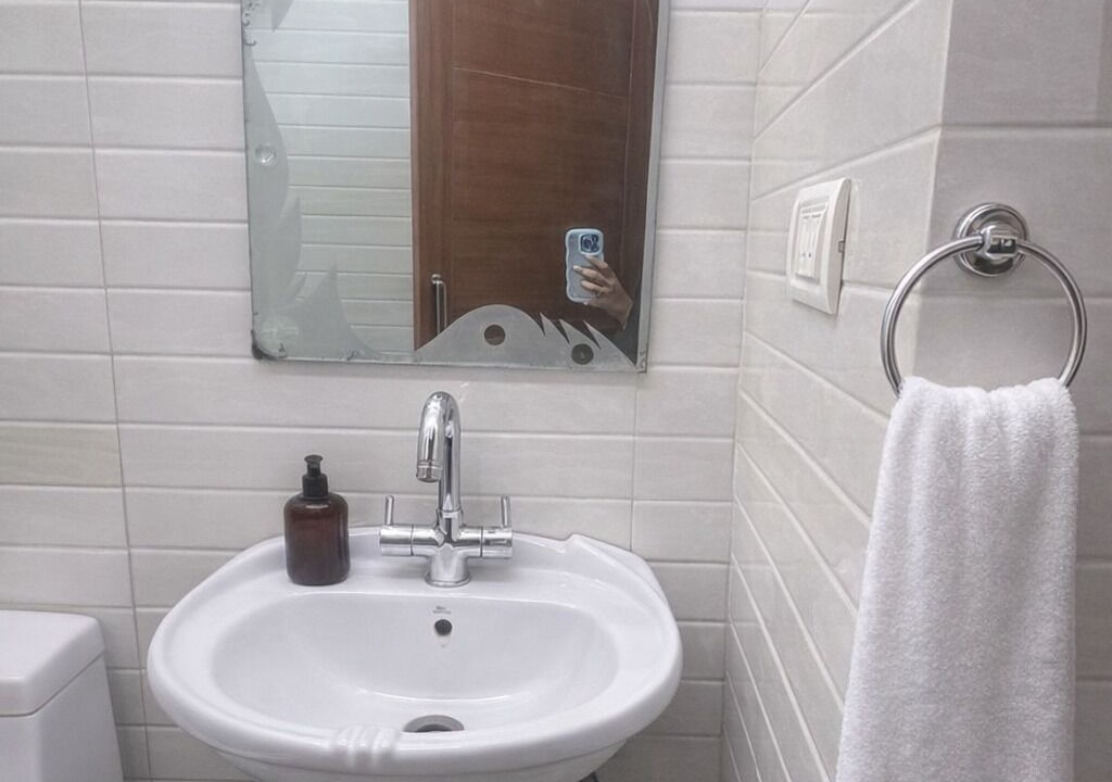 Photo of Bathroom in Dariyaganj