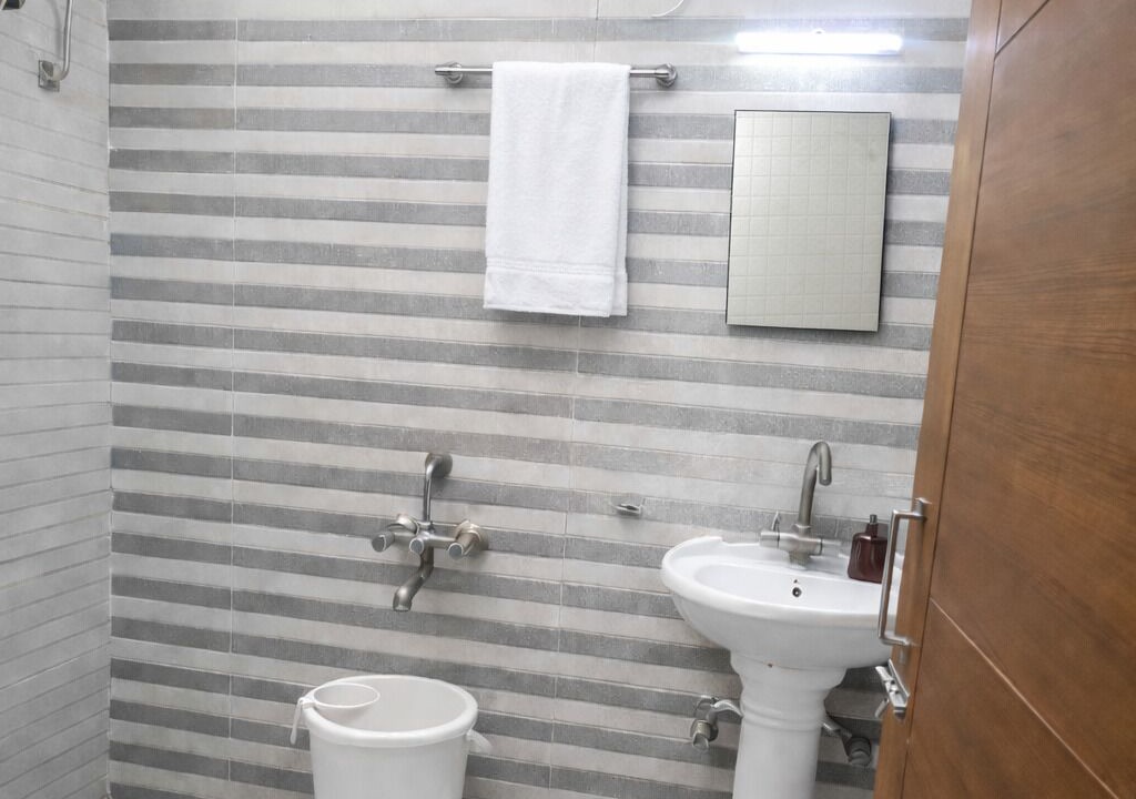 Photo of Bathroom in Dariyaganj