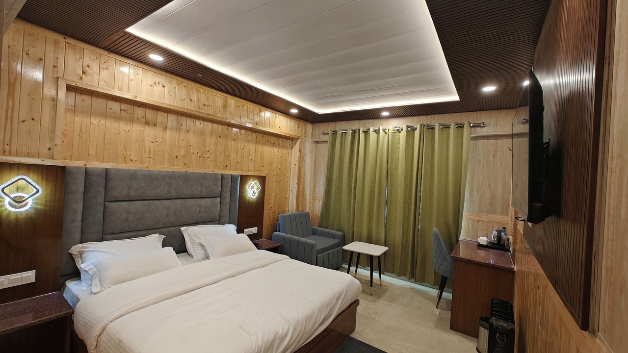 Photo of Bedroom in Badrinath