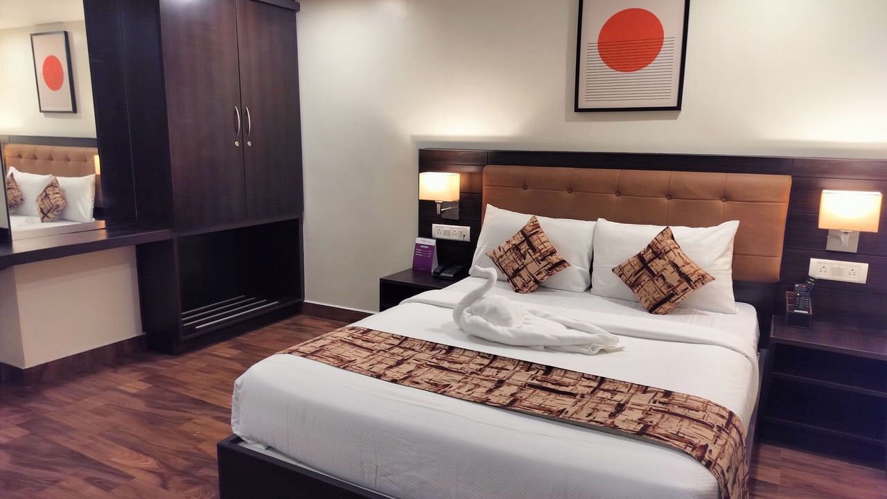 Photo of Bedroom in HBR Layout