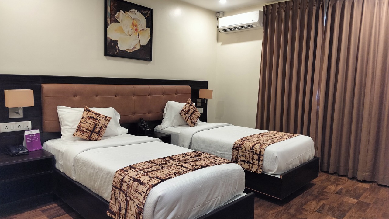 Photo of Bedroom in HBR Layout