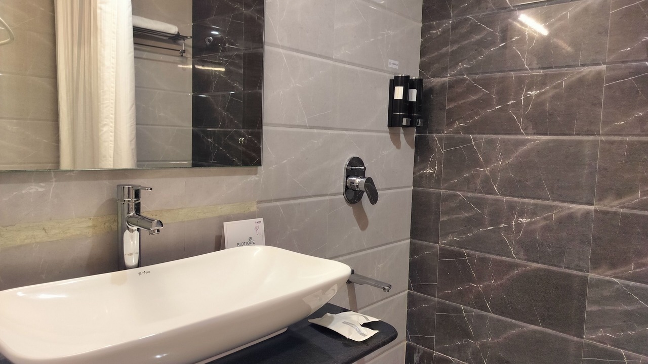 Photo of Bathroom in HBR Layout