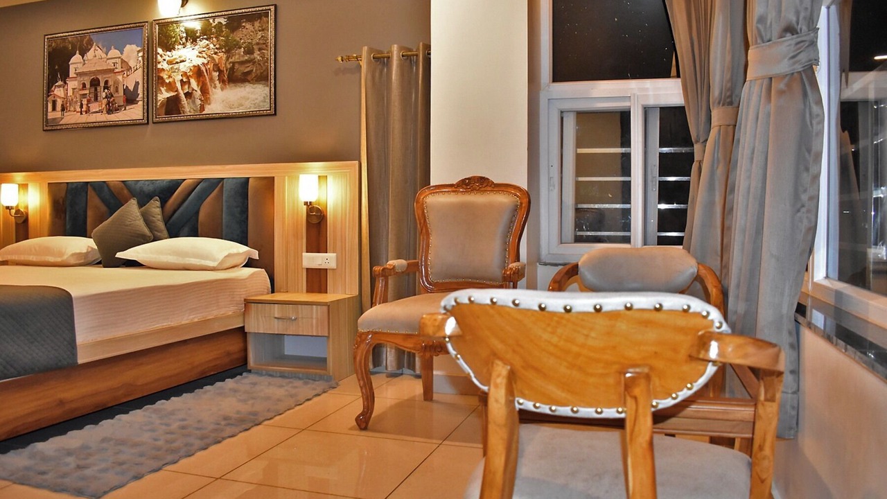 Photo of Bedroom in Devaprayag