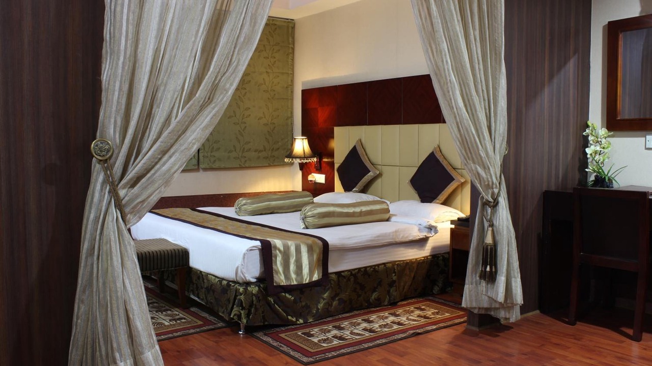 Photo of Bedroom in Sualkuchi