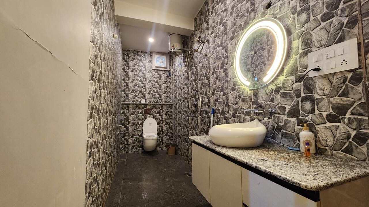 Photo of Bathroom in Tehri