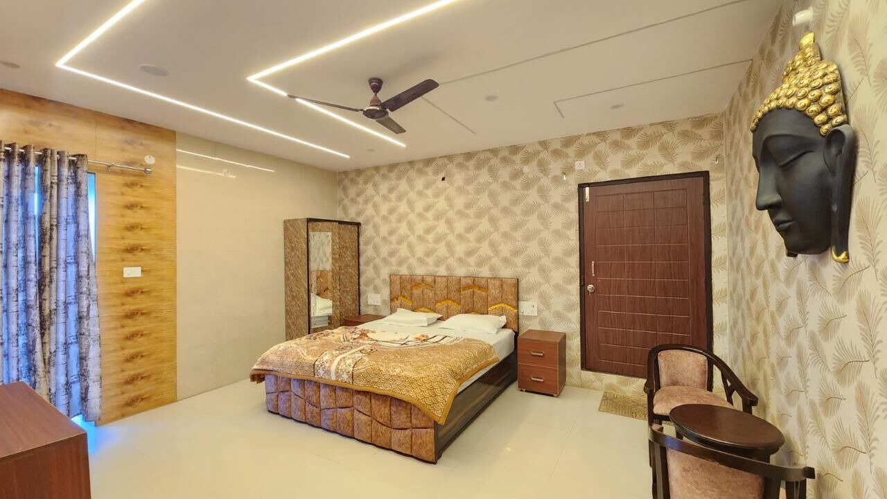 Photo of Bedroom in Tehri