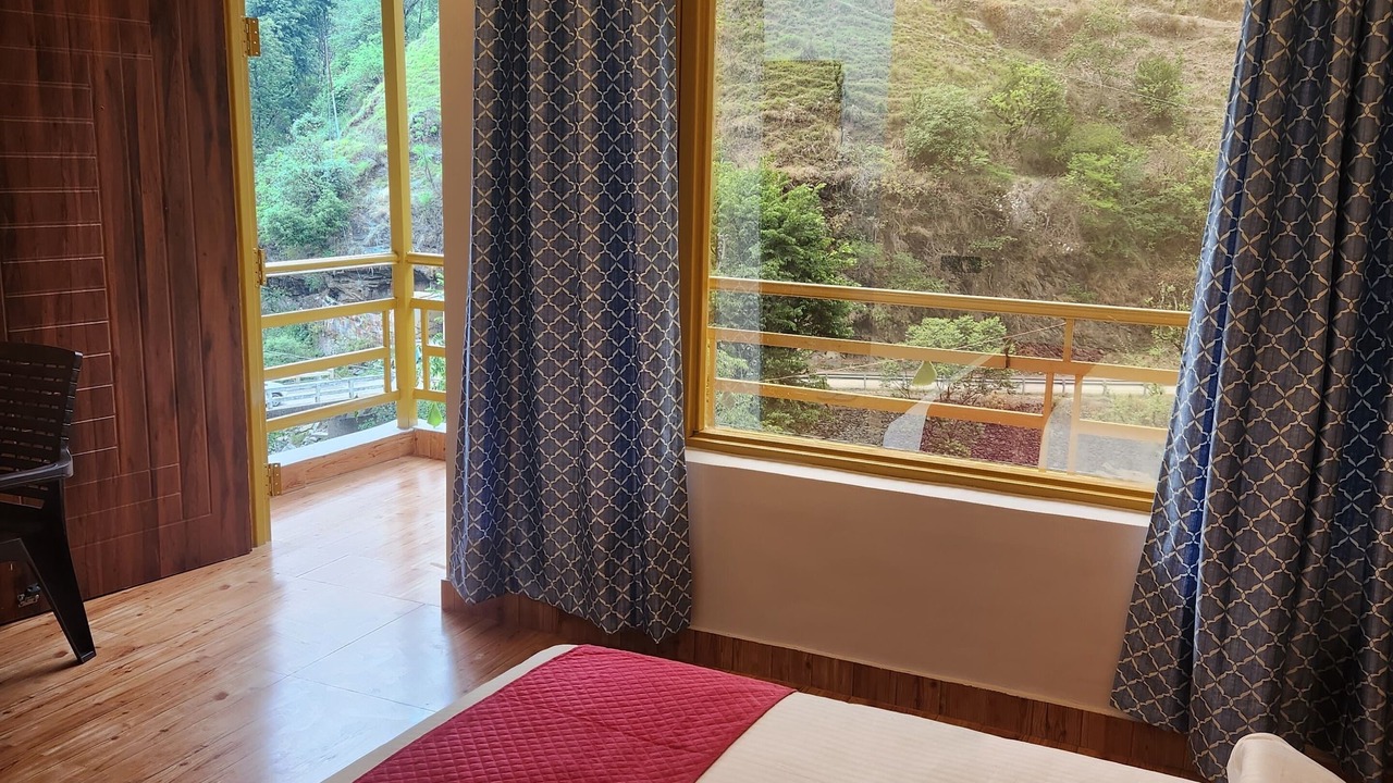 Photo of Patio Balcony in Chakrata