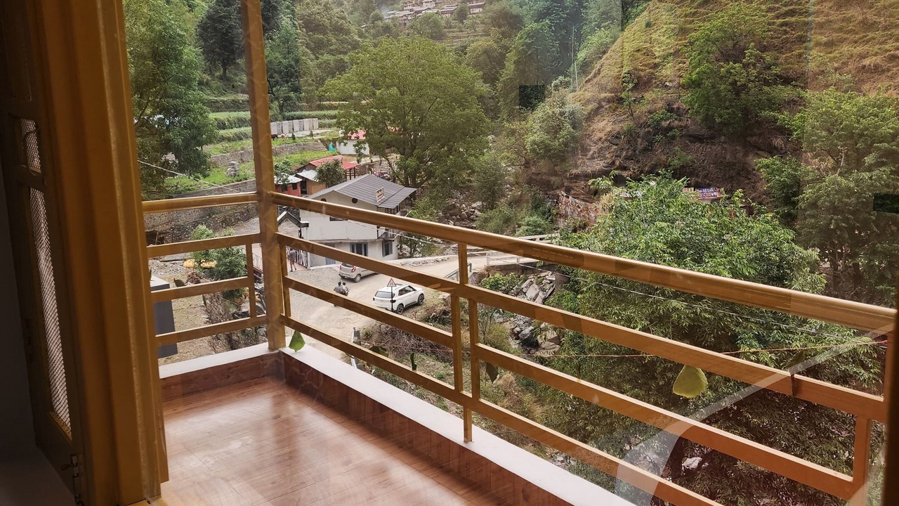 Photo of Patio Balcony in Chakrata