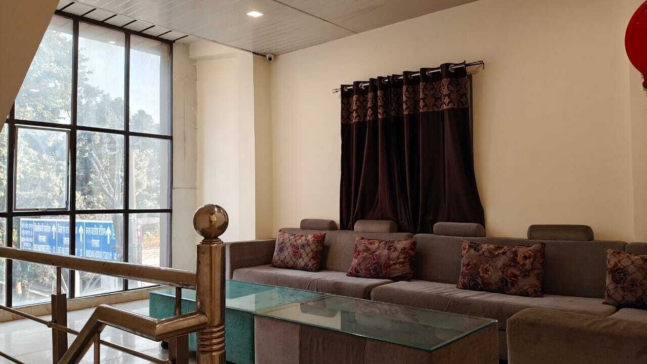 Photo of Livingroom in Mayapur